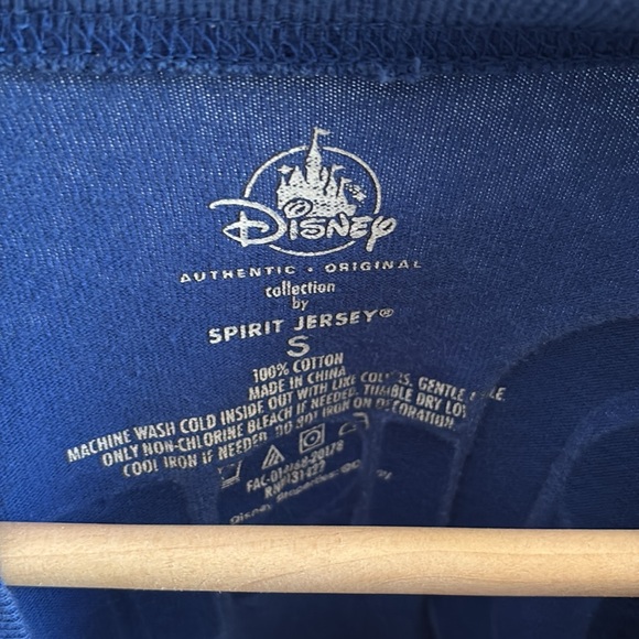 Disney spirit jersey size small - Picture 3 of 5